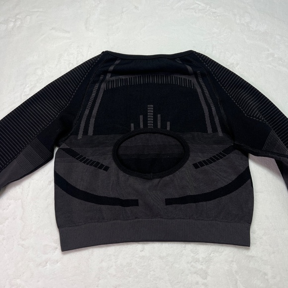 Gymshark Long Sleeved - Picture 5 of 6